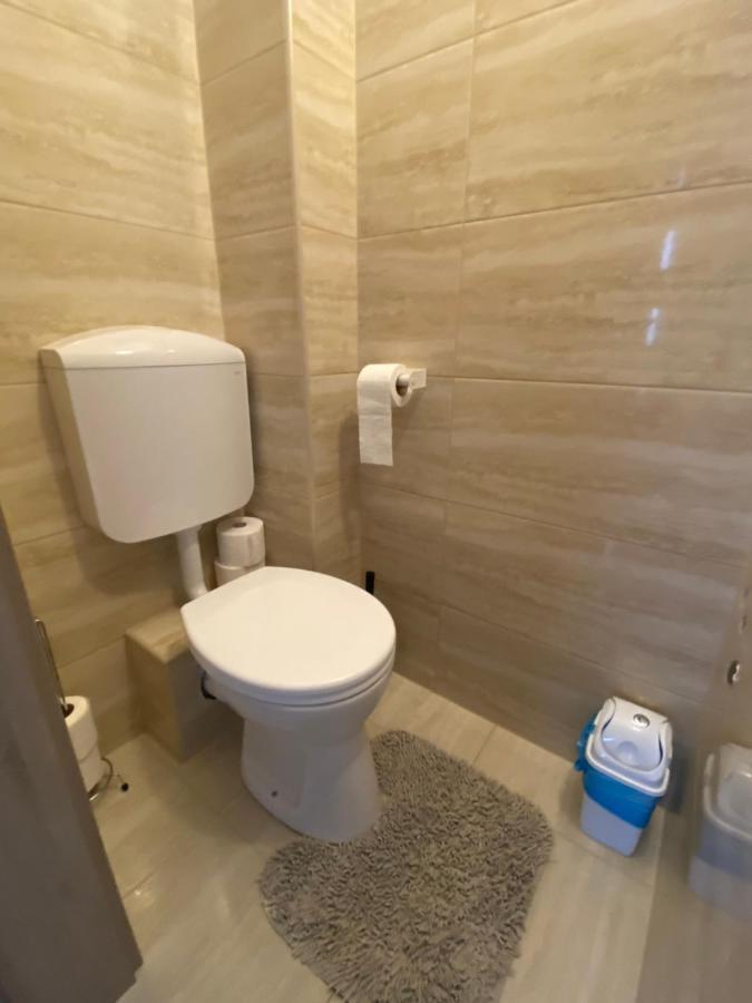 Lexi Family Apartman Apartment Hajduszoboszlo Bagian luar foto
