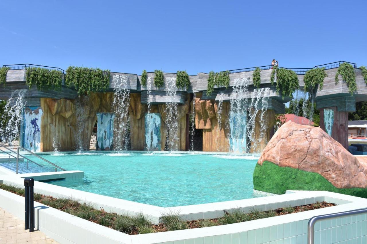 Lexi Family Apartman Apartment Hajduszoboszlo Bagian luar foto
