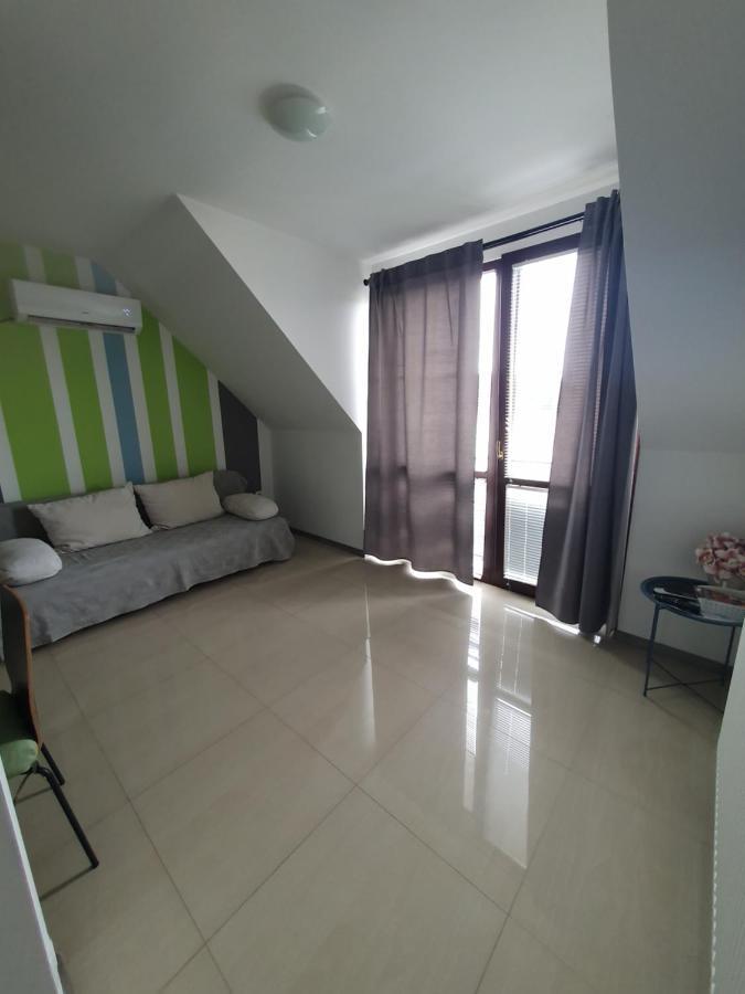 Lexi Family Apartman Apartment Hajduszoboszlo Bagian luar foto